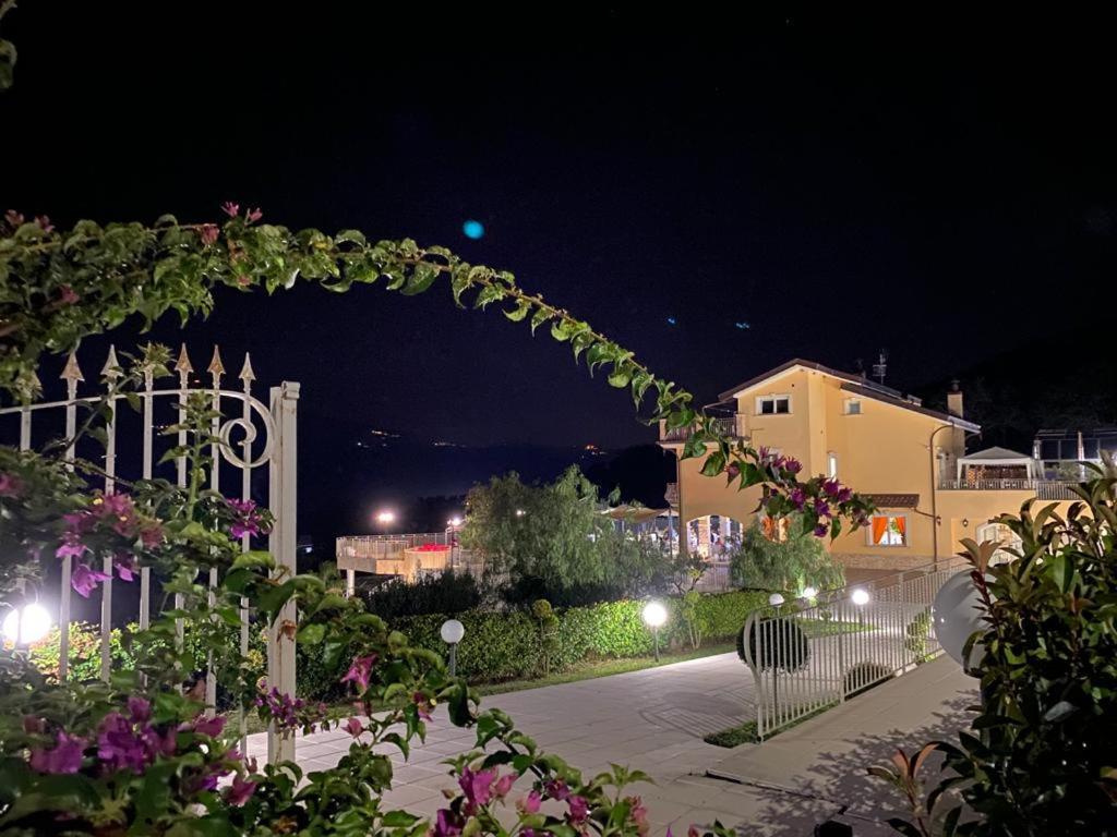 Castelnuovo Cilento Villa Marchesa מראה חיצוני תמונה